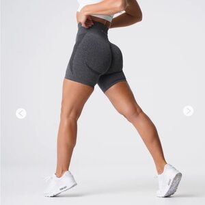 NVGTN Contour Seamless Shorts - Black Speckled